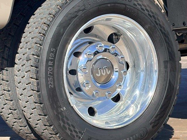 2027 Ford F-450 - $118,900