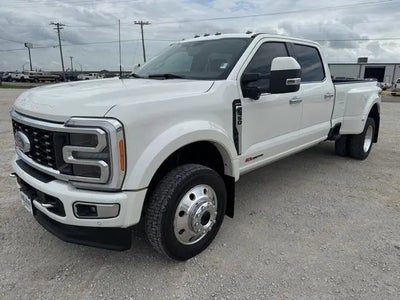 Photo of a 2023 Ford F-450 Super Duty 4X4 King Ranch 4DR Crew Cab 8 FT. LB DRW Pickup for sale