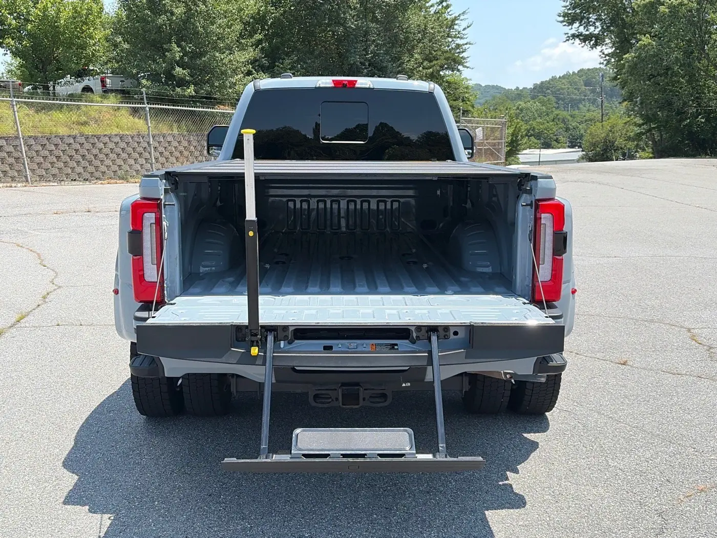 2025 Ford F-450 - $102,992