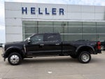 2025 F-450 Super Duty Thumbnail 2