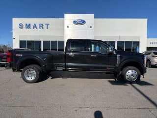 2025 Ford F-450 Super Duty with Agate Black Metallic Exterior