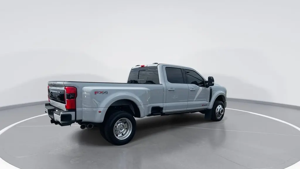 2025 Ford F-450 Super Duty XL