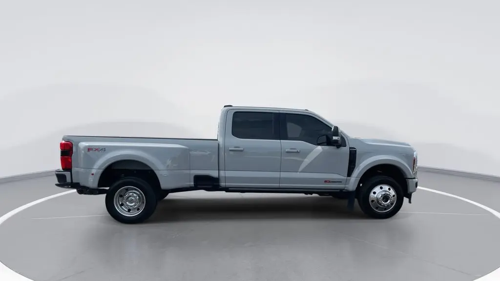 2025 Ford F-450 Super Duty XL