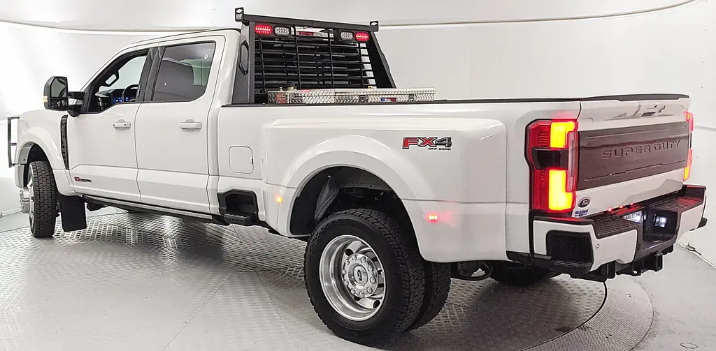 2026 Ford F-450 - $98,932