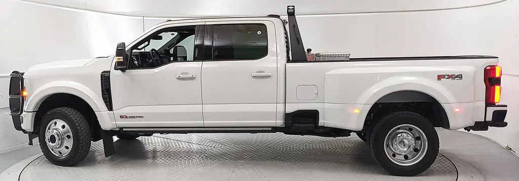 2026 Ford F-450 - $98,932