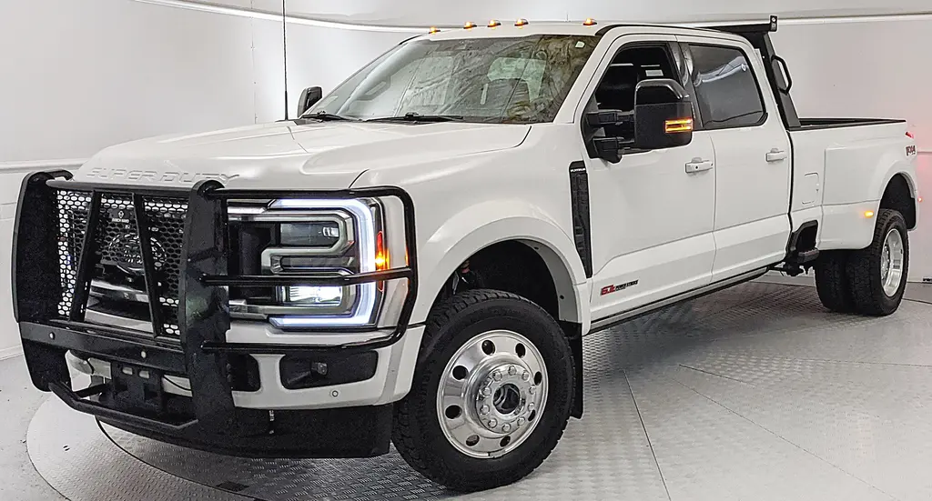 2026 Ford F-450 - $98,932