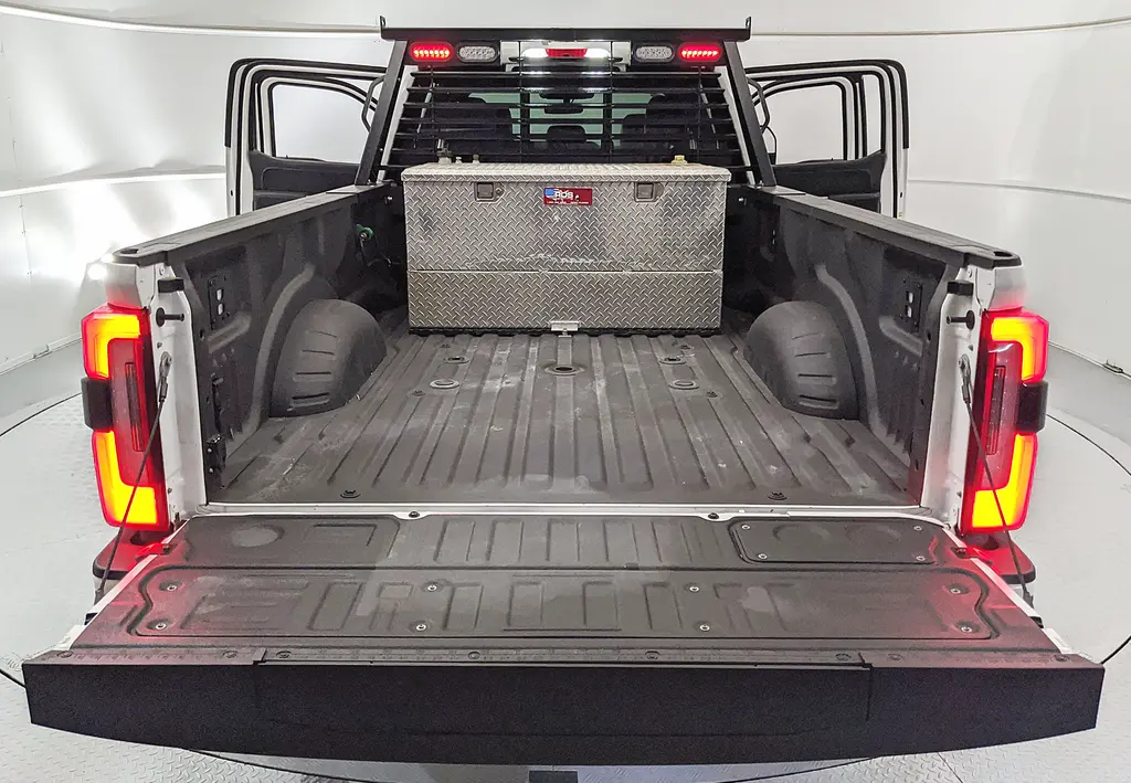 2026 Ford F-450 - $98,932