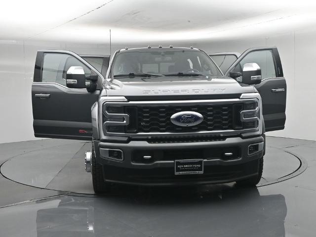 2023 Ford F-450 - $92,385