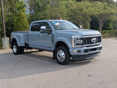 2025 Ford F-450 Super Duty 4X4 Platinum 4DR Crew Cab 8 FT. LB DRW Pickup