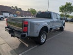 2025 F-450 Super Duty Thumbnail 4