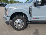 2025 F-450 Super Duty Thumbnail 11