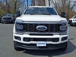 2025 F-450 Super Duty Thumbnail 2