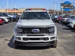 2026 F-450 Super Duty Thumbnail 2