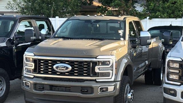 2026 Ford F-450 Super Duty Platinum