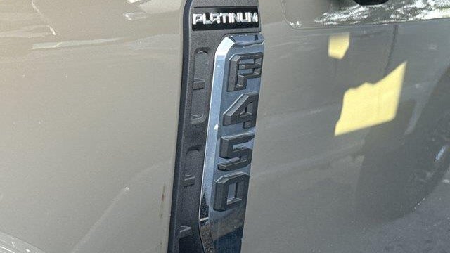 2026 Ford F-450 Super Duty Platinum