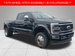 2024 F-450 Super Duty Thumbnail 3