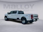 2024 F-450 Super Duty Thumbnail 3