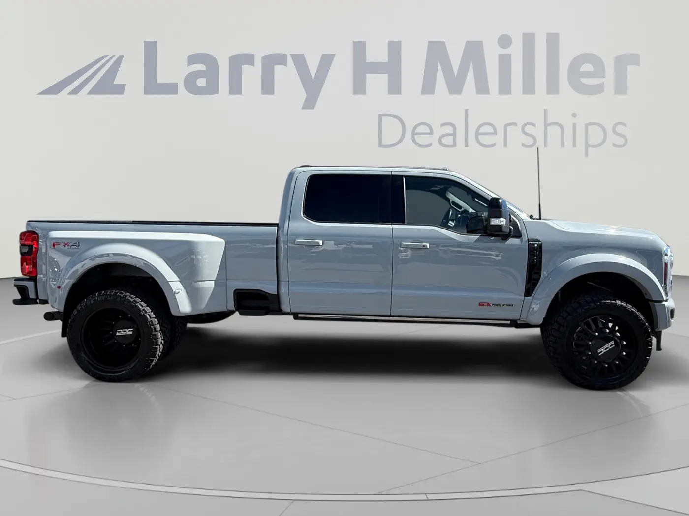 2025 Ford F-450 - $100,000