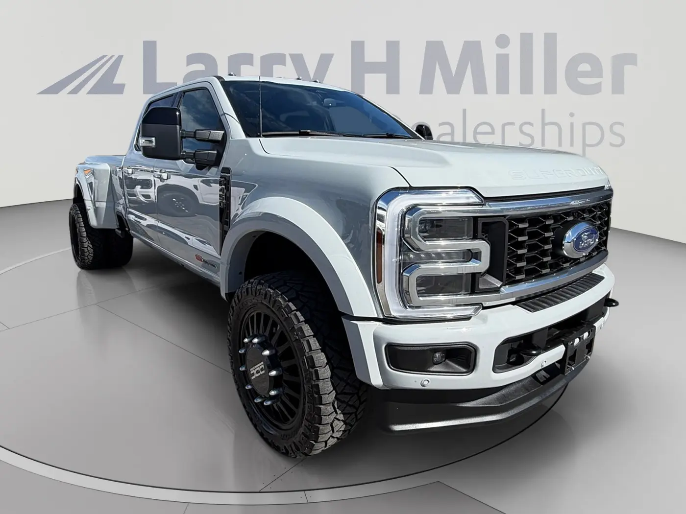 2025 Ford F-450 - $100,000