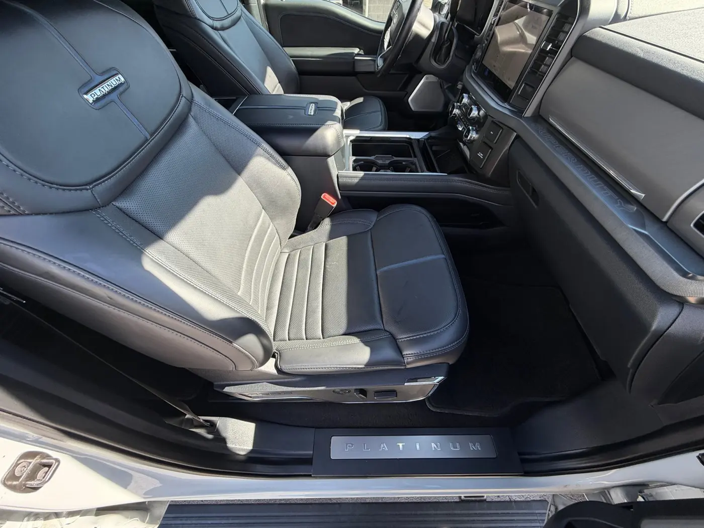 2025 Ford F-450 - $100,000