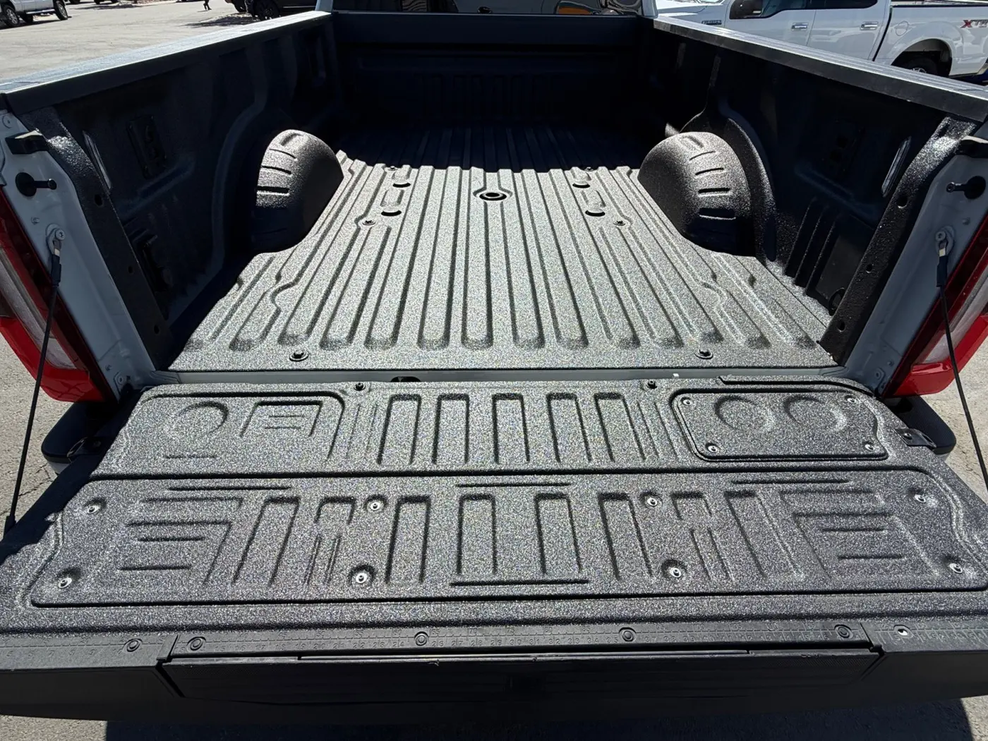 2025 Ford F-450 - $100,000