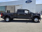 2025 F-450 Super Duty Thumbnail 4