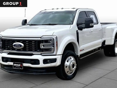 2025 Ford F-450 Super Duty 4X4 Platinum 4DR Crew Cab 8 FT. LB DRW Pickup