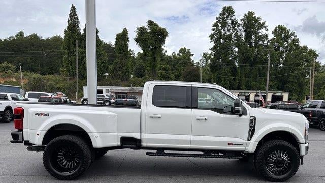 2026 Ford F-450 Super Duty Platinum