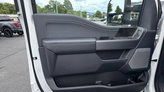 2026 Ford F-450 Super Duty Platinum