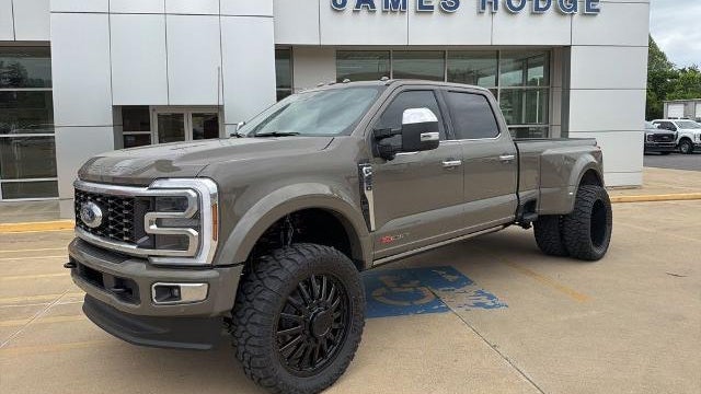 Preowned 2026 Ford F-450 Super Duty Lariat for Sale