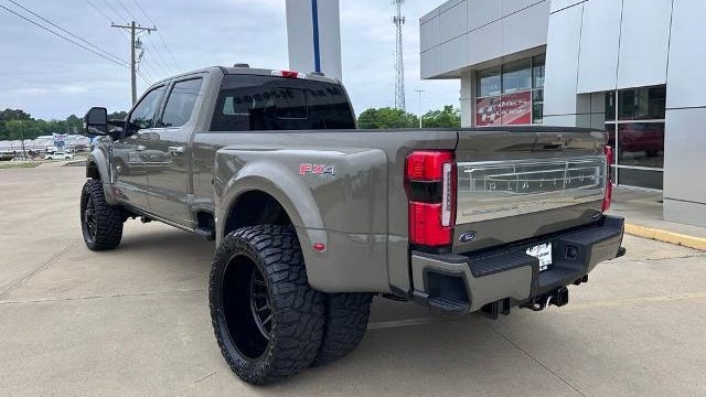 2026 Ford F-450 Super Duty Lariat