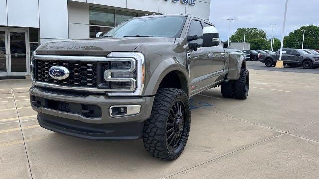 2026 Ford F-450 Super Duty Lariat
