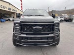 2023 F-450 Super Duty Thumbnail 3