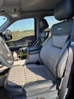 2024 F-450 Super Duty Thumbnail 3