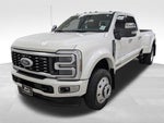 2025 F-450 Super Duty Thumbnail 5