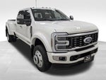 2025 F-450 Super Duty Thumbnail 6