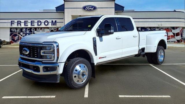 2025 Ford F-450 Super Duty King Ranch