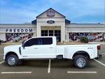 2025 F-450 Super Duty Thumbnail 4