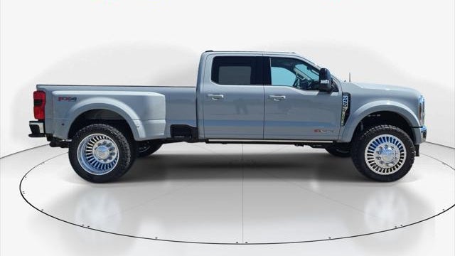 2026 Ford F-450 Super Duty Lariat