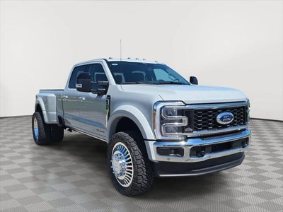 2026 Ford F-450 Super Duty 4X4 Lariat 4DR Crew Cab 8 FT. LB DRW Pickup