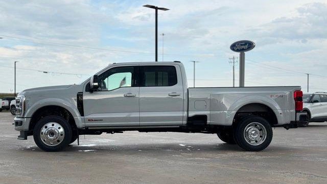 2026 Ford F-450 Super Duty Platinum