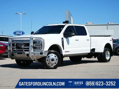 2024 Ford F-450 Super Duty 4X4 Lariat 4DR Crew Cab 8 FT. LB DRW Pickup