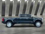 2025 F-450 Super Duty Thumbnail 2