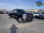 2025 F-450 Super Duty Thumbnail 2