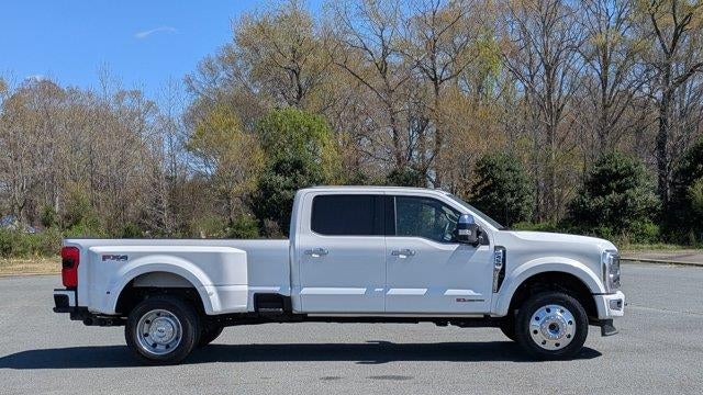 2026 Ford F-450 Super Duty Platinum
