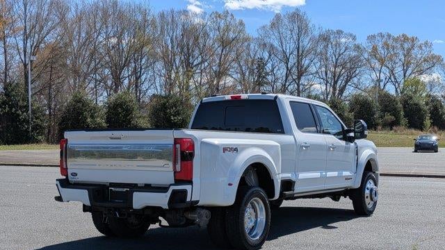 2026 Ford F-450 Super Duty Platinum