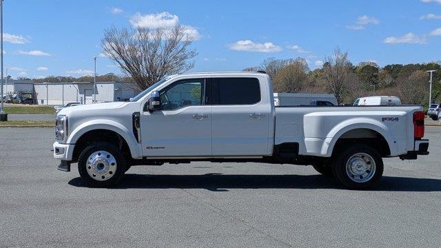 2026 Ford F-450 Super Duty Platinum
