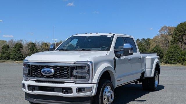 2026 Ford F-450 Super Duty Platinum