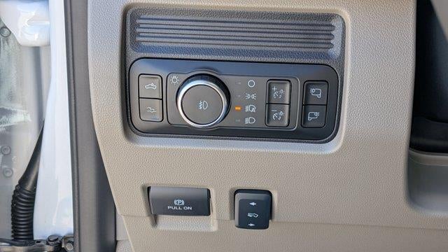 2026 Ford F-450 Super Duty Platinum