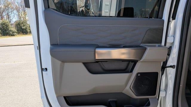 2026 Ford F-450 Super Duty Platinum